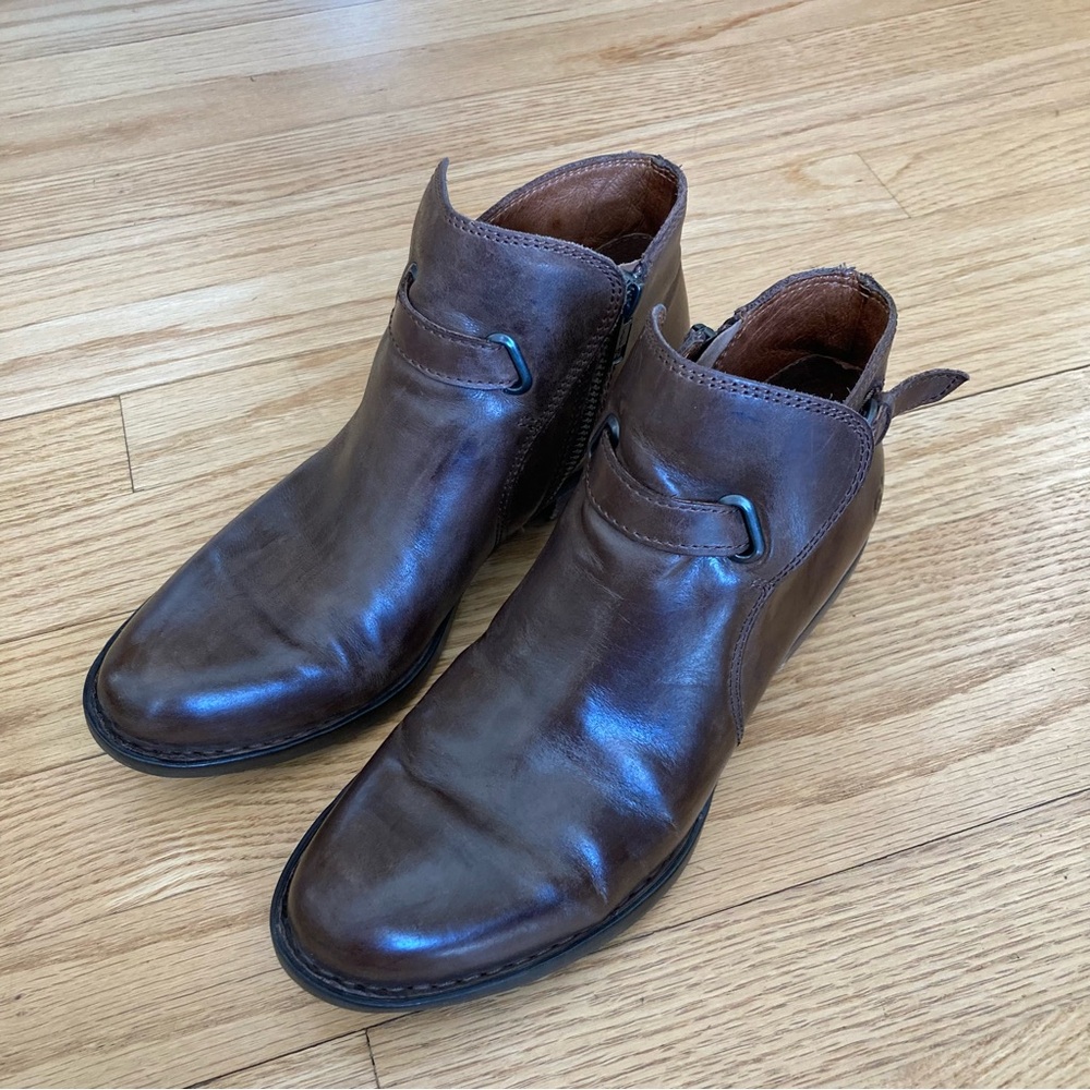 Born Jem Leather Ankle Boots / Bootie - Side Zipper - Brown - Size 6.5